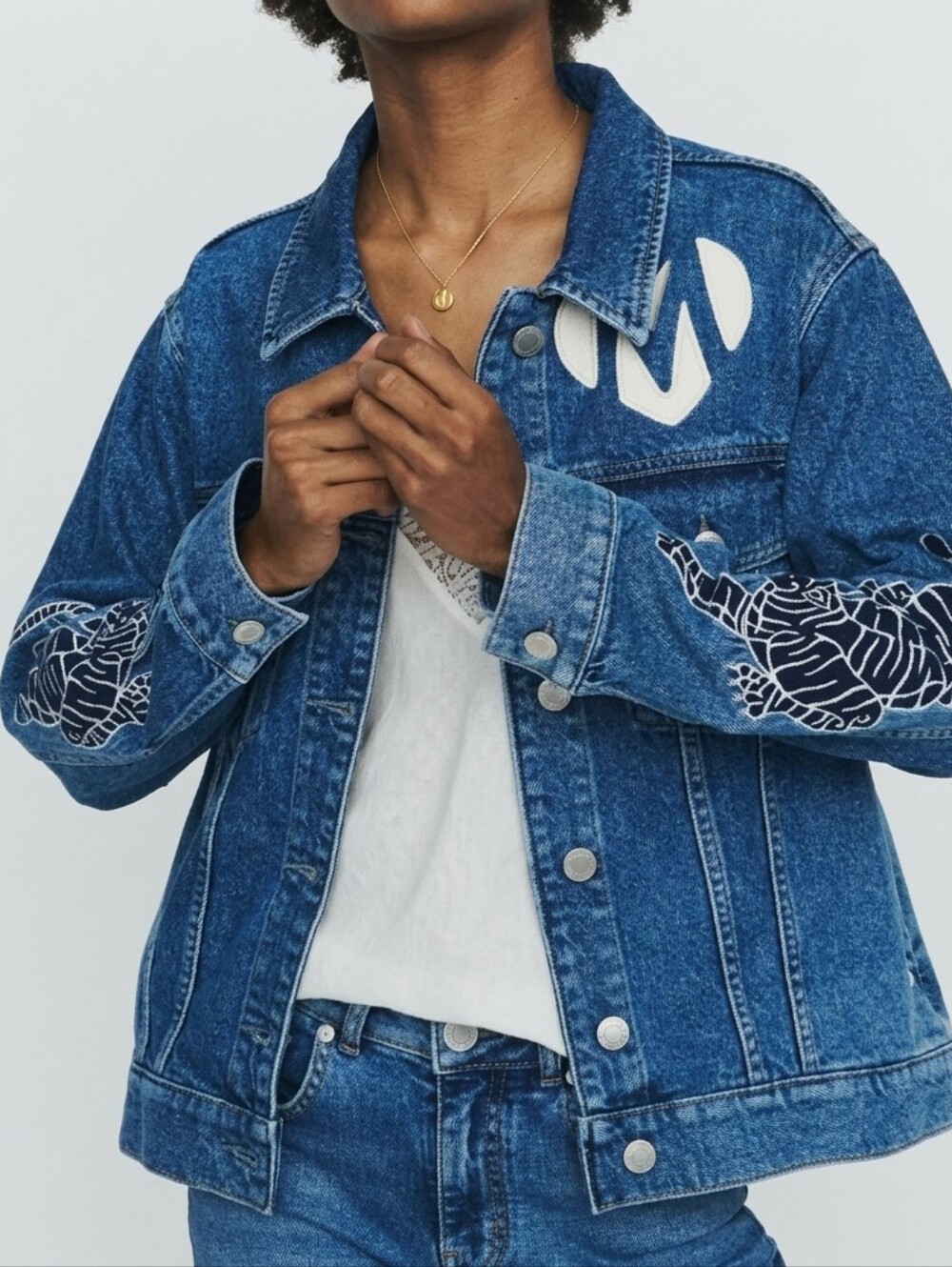 MAJE Blue Denim Ride Out Tiger Embroidered Jean Jacket Size 36/ Small